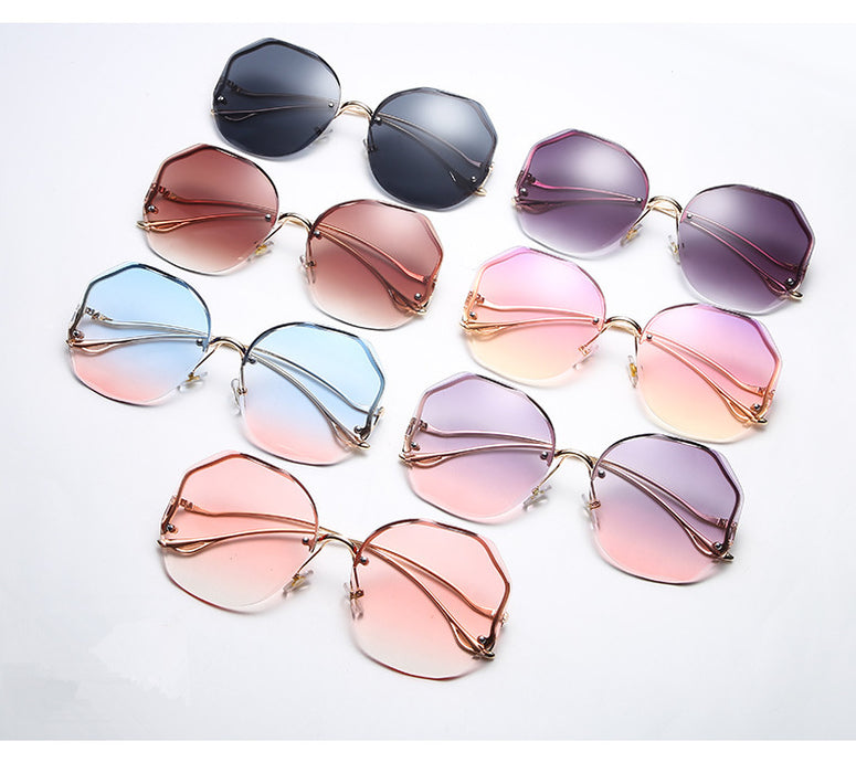 VenusFox Fashion Tea Gradient Sunglasses Women Ocean Water Cut Trimmed Lens Metal Curved Temples Sun Glasses