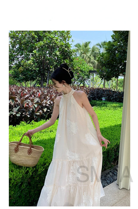 VenusFox Temperament Bohemian Seaside Resort Style Sexy Loose Hanging Neck Character Embroidery Sleeveless Midi Dress Women Summer