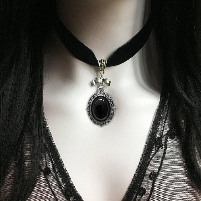 VenusFox Black Velvet Choker Necklace, Gothic Victorian Black Cameo