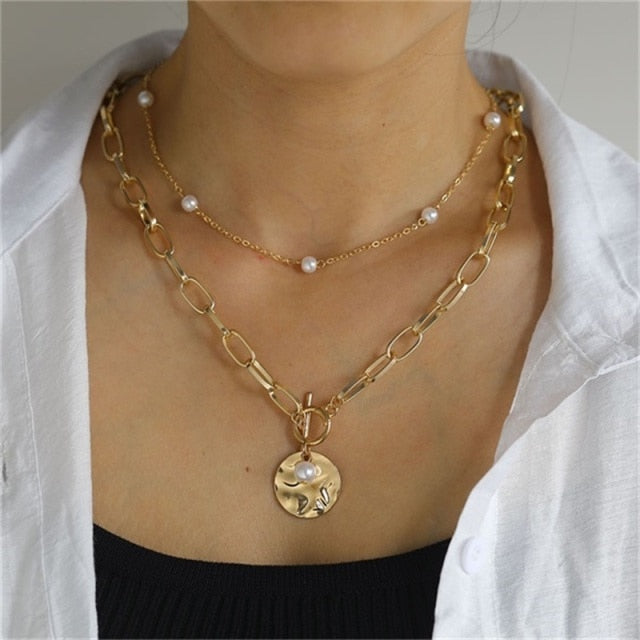 VenusFoxTrendy Multilayered Butterfly Pearl Necklace For Women Fashion Sun Star Gold Pearl Choker Necklaces 2021 Trend Jewelry Gift