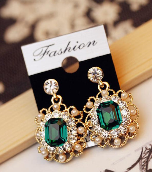 Pearls Vintage Fashion Square Earrings